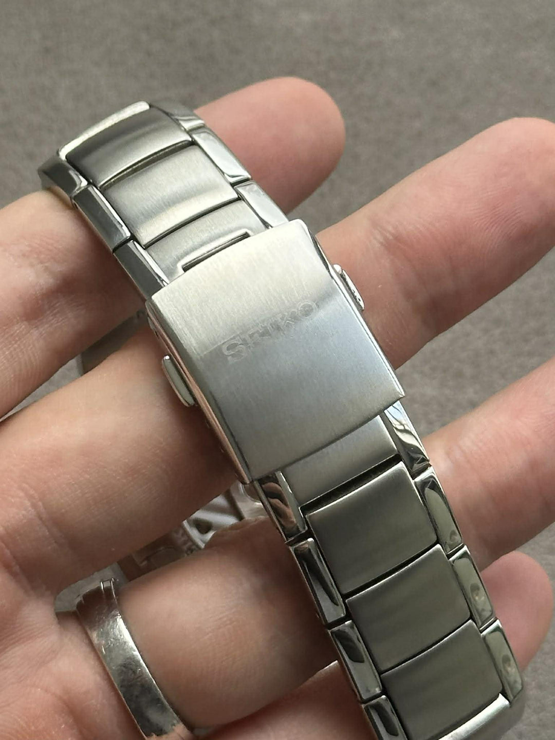 Seiko Sportura SBCG001 Kinetic Chronograph