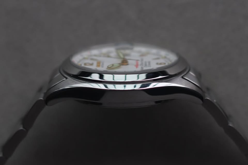 Seiko SCVF007 Alpinist "Pale White"