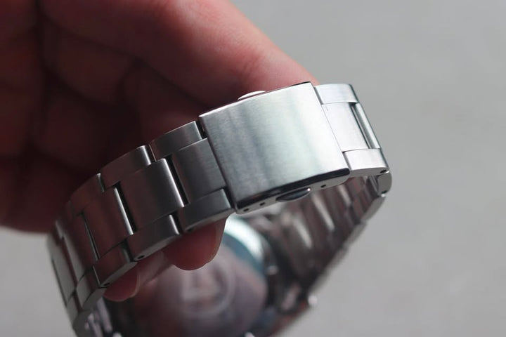 Seiko SCVF007 Alpinist "Pale White"