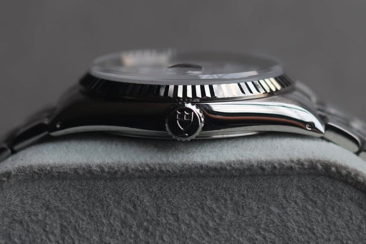 Tudor 76214 Enamel Dial - Arabic Numeral - 18k Fluted Bezel