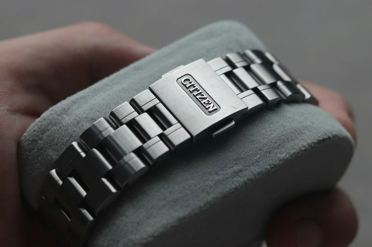 “The Citizen” AQ4100-57B LE