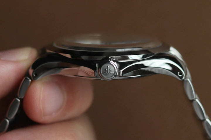 Credor Kuon GCLX999 Hand-Wound Spring Drive - Porcelain Dial “Eichi Lite”