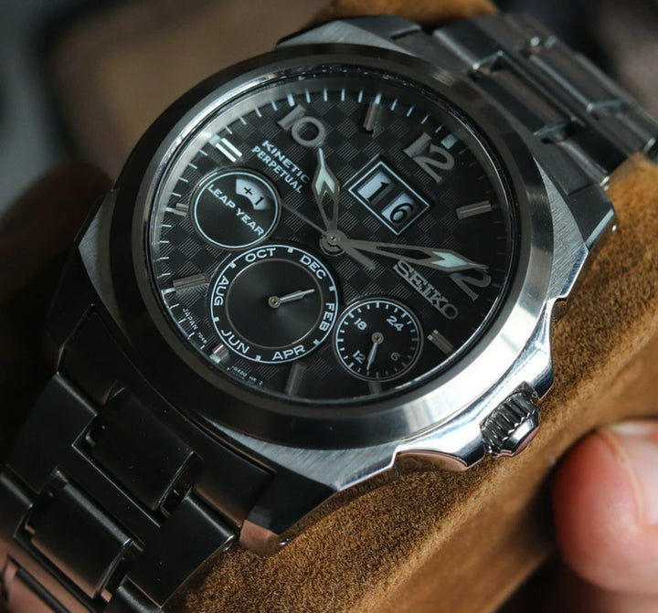 Seiko SAGV005 “Kinetic Perpetual Calendar Big Date”