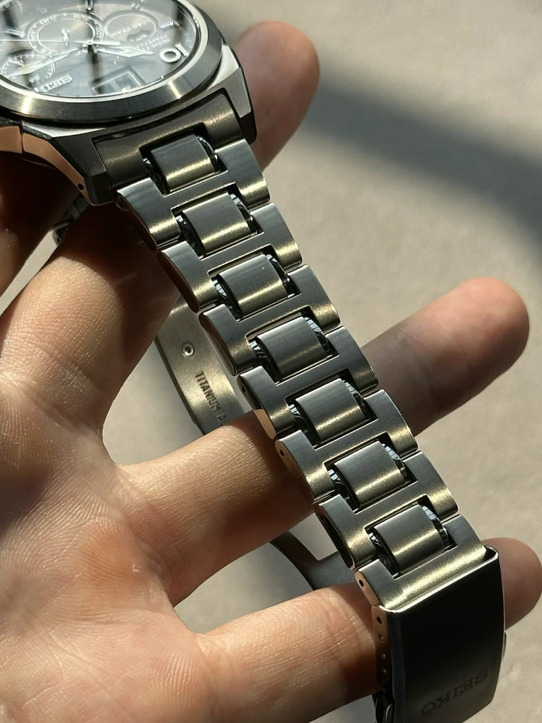 Seiko SAGV005 “Kinetic Perpetual Calendar Big Date”