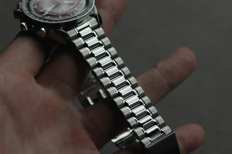 Omega Speedmaster 3510.61 “Schumacher” Ferrari Red