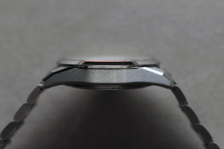 “The Citizen” AQ4100-57B LE